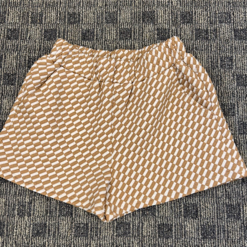C'Isa Coffee and cream checkered‎ shorts Sz Small